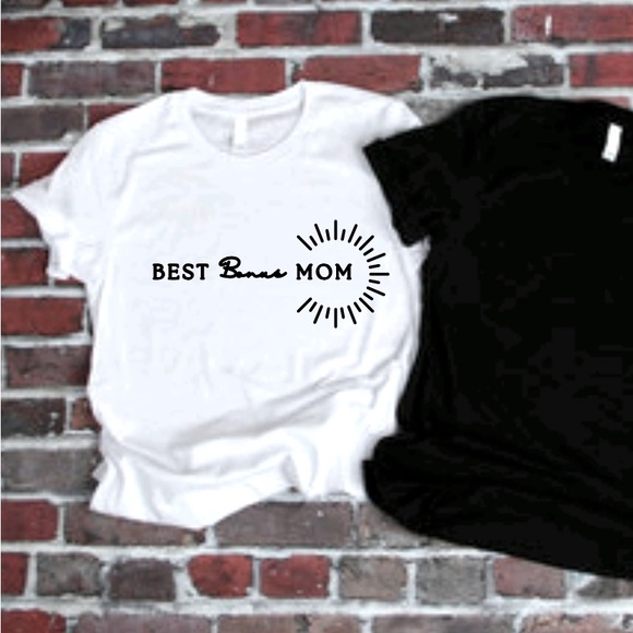 NEW 🎁 Best Bonus Mom - Mothers Day T Shirt - Picture 1 of 1